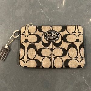 Used Condition-Coach Signature Wristlet
